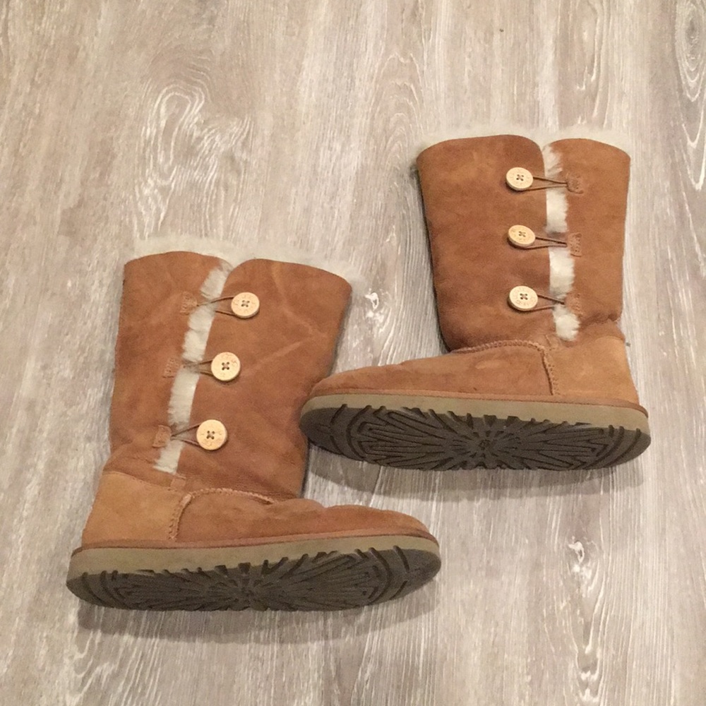 3 Button Ugg boots